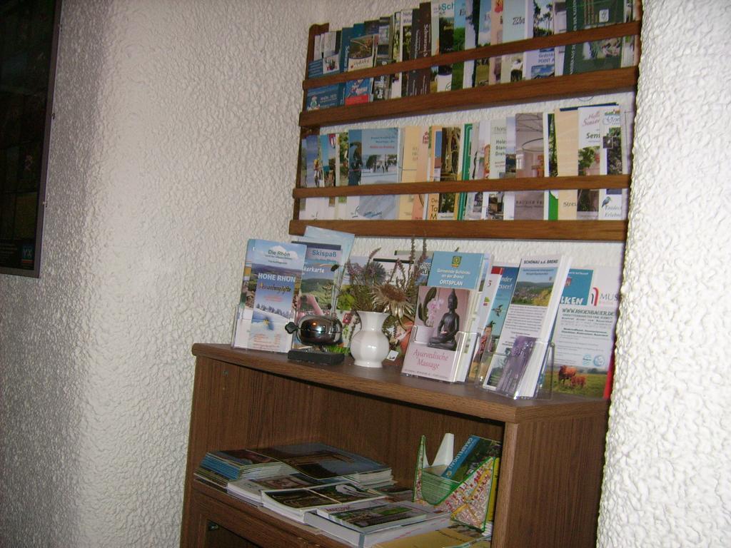 Gaestehaus Hochrhoenblick Pensjonat Schönau an der Brend